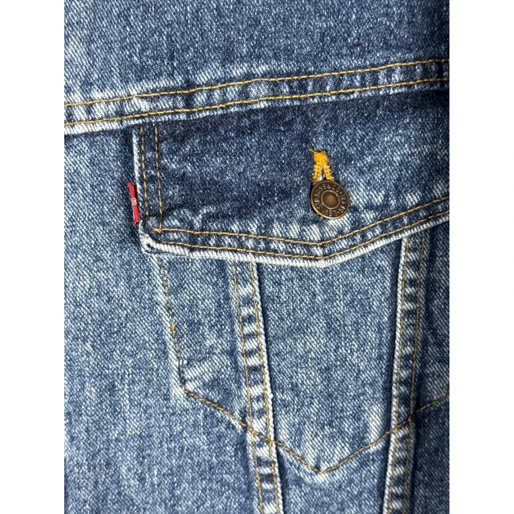 Vintage Levis Denim Trucker Jacket XL Blue Stonewash 90s Relaxed Fit minimalist